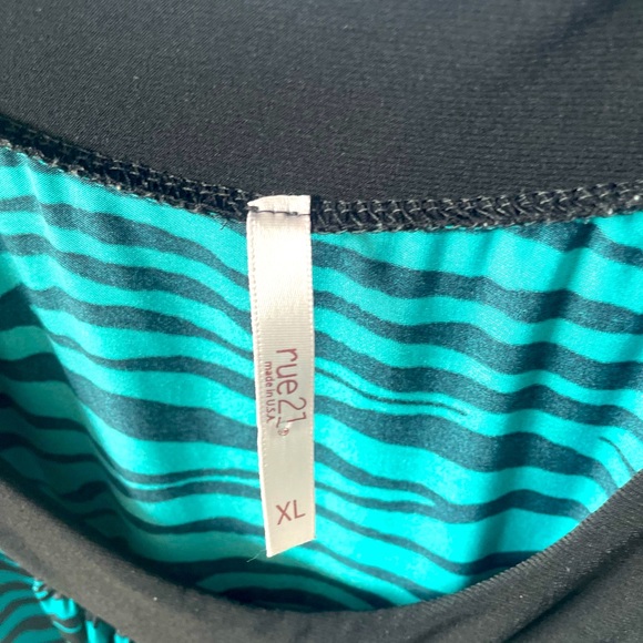 Rue 21 Zebra Dress - Picture 3 of 4